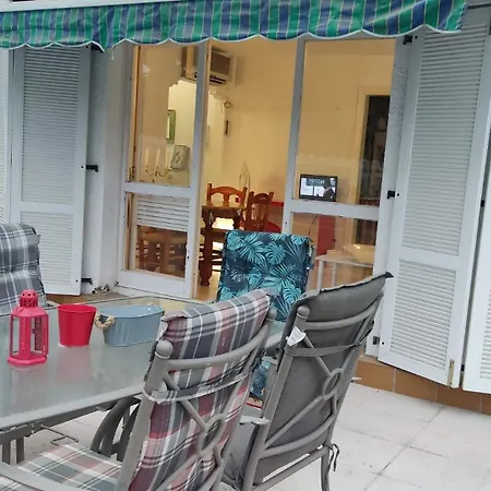 Downhouse Habitacions Pansiyon Roda de Bará