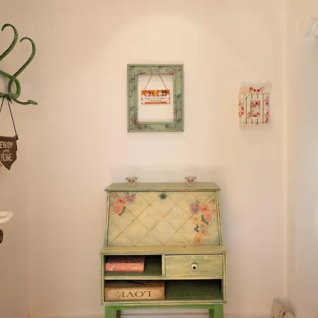 Downhouse Habitacions Pansiyon