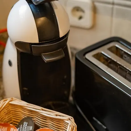 Downhouse Habitacions Pansiyon