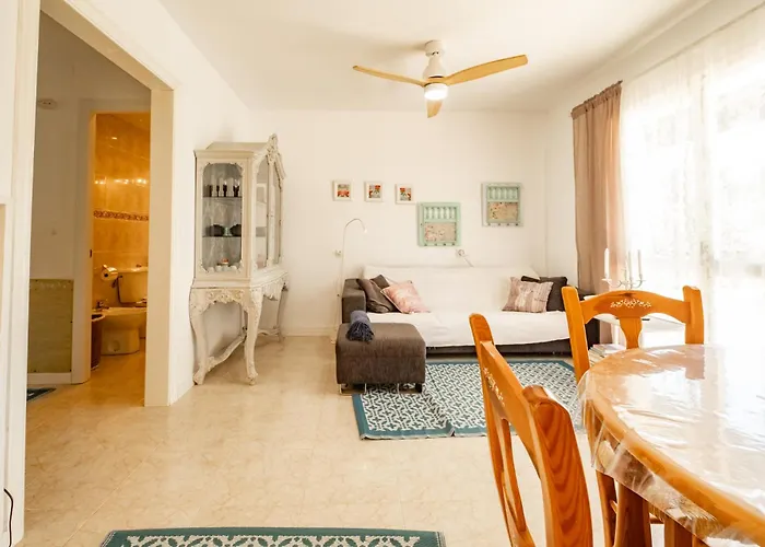 Downhouse Habitacions 民宿 Roda de Bará