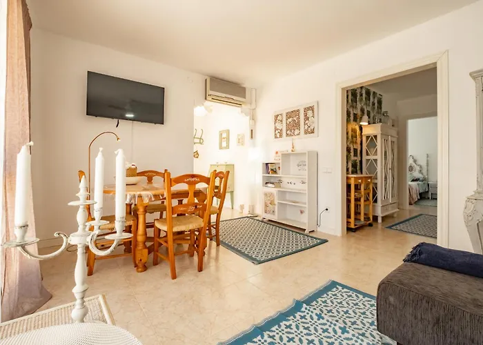 Δωμάτια σε οικογενειακή κατοικία Downhouse Habitacions-en Casa Compartida- Roda de Bará