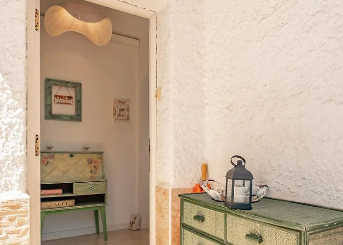 Downhouse Habitacions-en Casa Compartida- Δωμάτια σε οικογενειακή κατοικία Roda de Bará