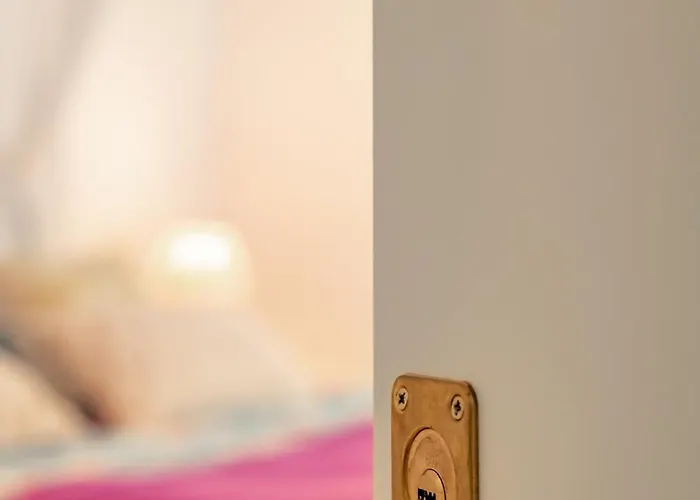 Downhouse Habitacions-en Casa Compartida-